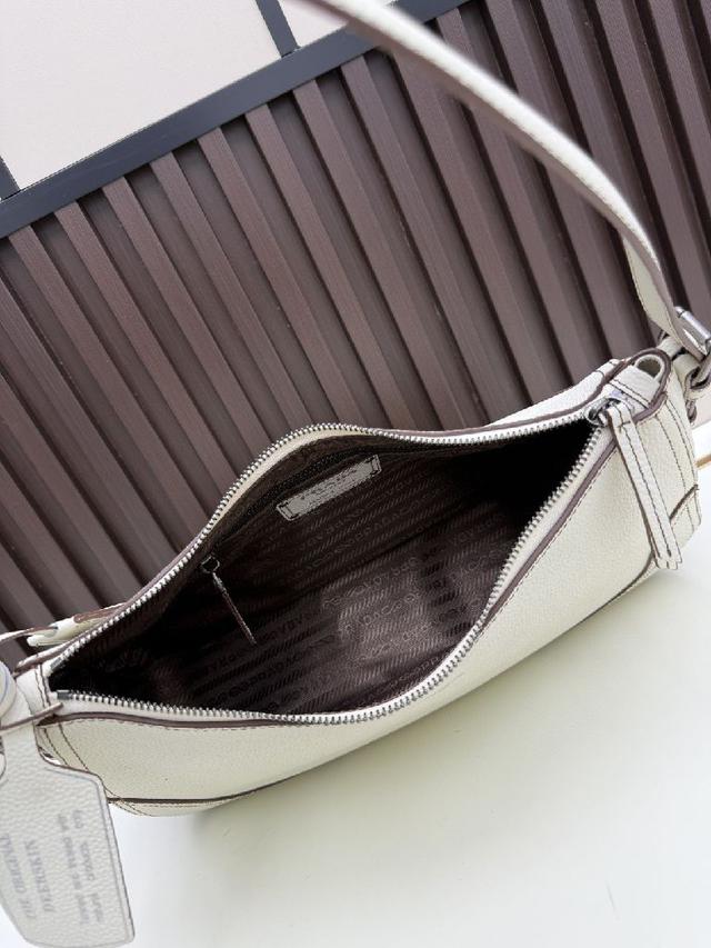 Hobo廓形包已成为主流时尚趋势啦！ 超级百搭好看时髦潮人一定要买它！