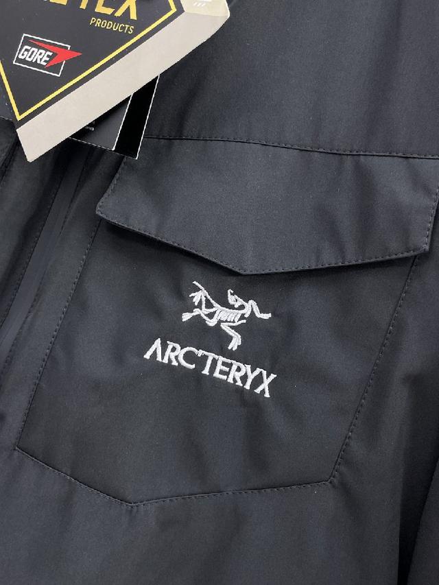 官网款2025秋冬新款羽绒服。这款号称羽绒服届最高端的