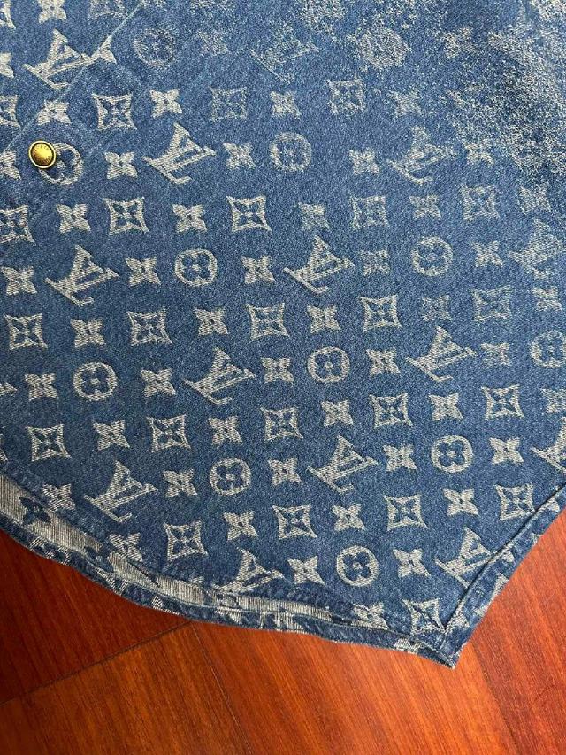 经典丹宁蓝碰撞LV老花满印，复古与奢潮狠狠拿捏！精选水洗牛仔面料