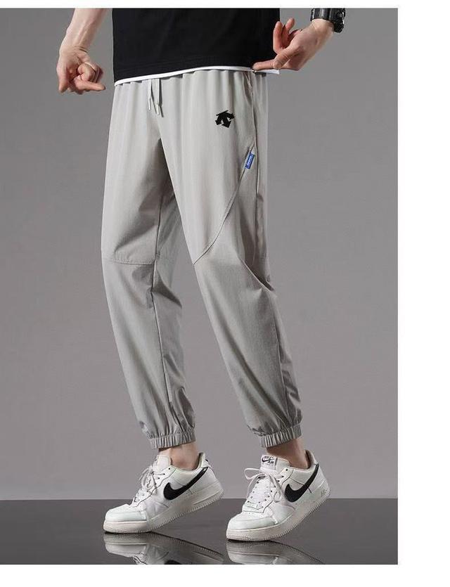 DESCENTE 迪桑特B1163男士训练速干运动圆领短袖T桖NS