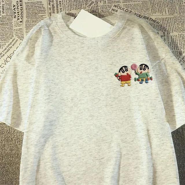 【預購商品】【0414結單】【批發】蠟筆小新 前後仿刺繡3D印花短袖上衣 260412-04