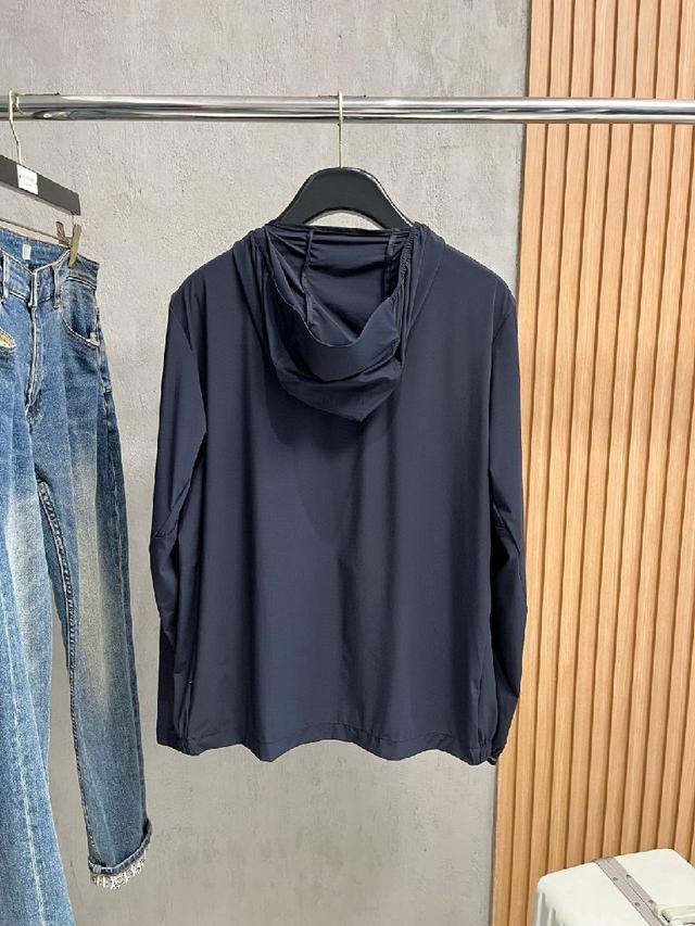 迪桑特 2025春夏新款男士防晒服轻薄外套，​独特订制防晒四面弹面料