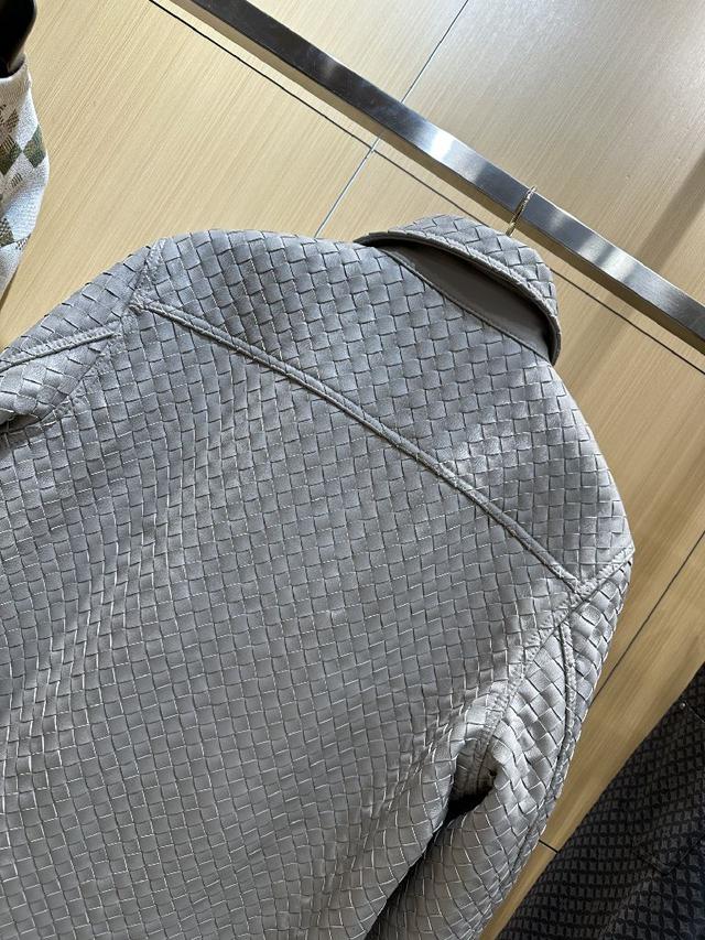 ⚠️全身手工编织工序繁琐，皮料裁切损耗巨大，编织松紧度很难把控