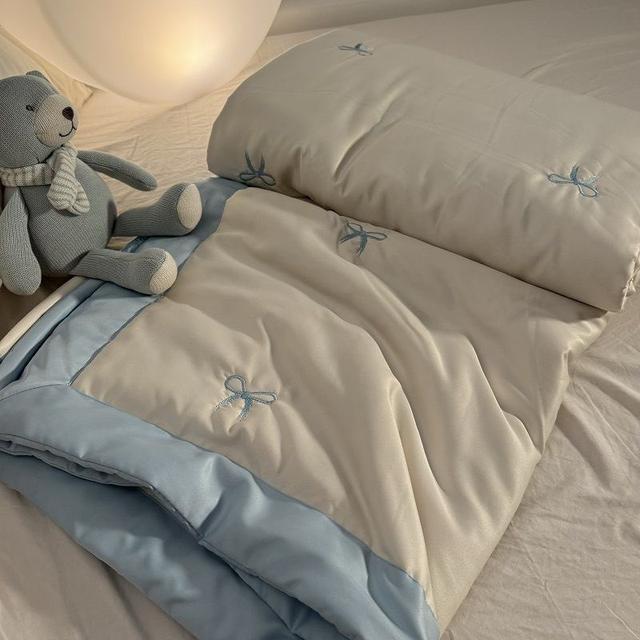 韓版輕奢刺繡蝴蝶結冰絲涼感涼被(預購)