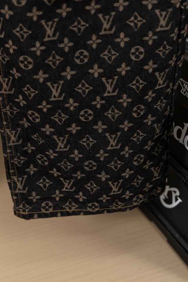 定制周期25天，全身定格对