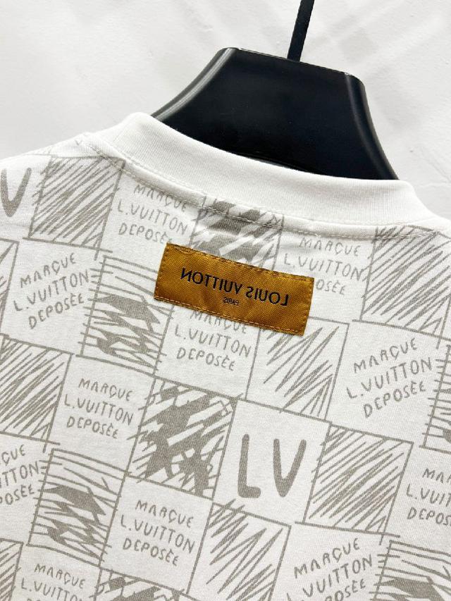 特定重磅32S精棉平纹针织面料，300克重；搭配32s+550D