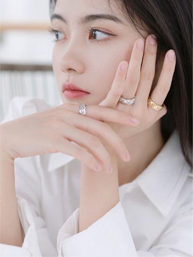 每一个季度都必出的设计单品，属于经典万年常