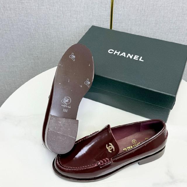 乐福鞋爱好者绝不能错过‼️ 这款气质上更中性帅气几分