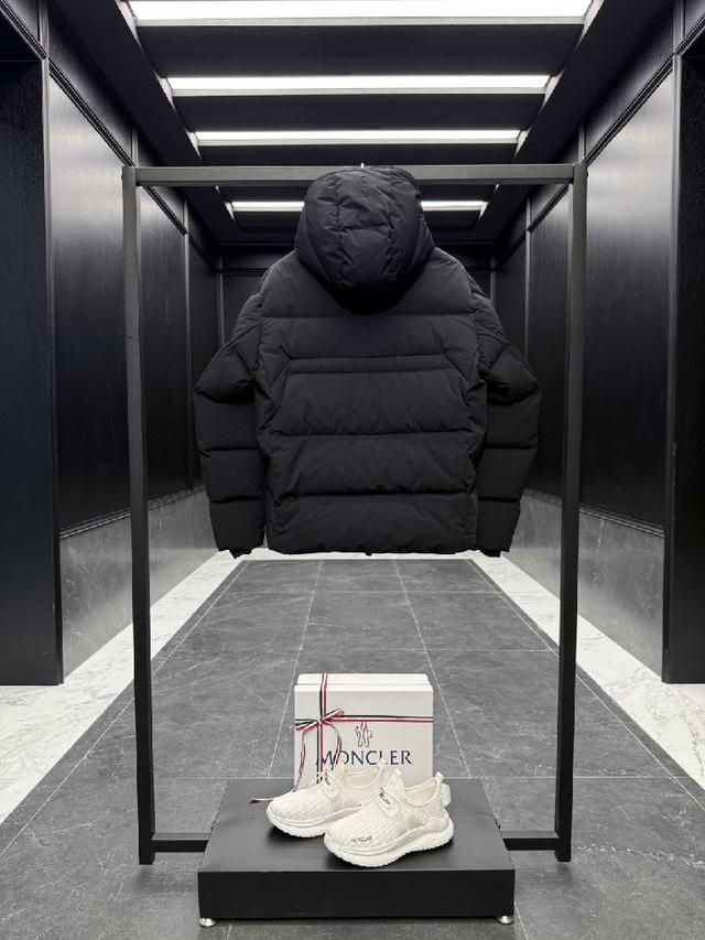 ZEGNA杰尼亚💥独家专供最新时尚连帽羽绒服。经