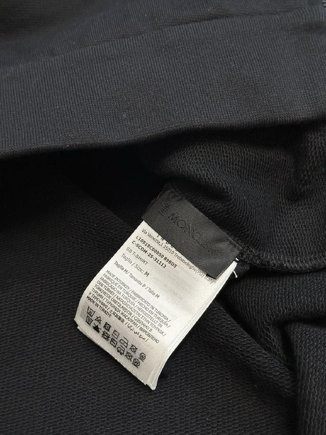 采用440克精疏棉毛圈卫衣料，配套罗纹，进口刺绣