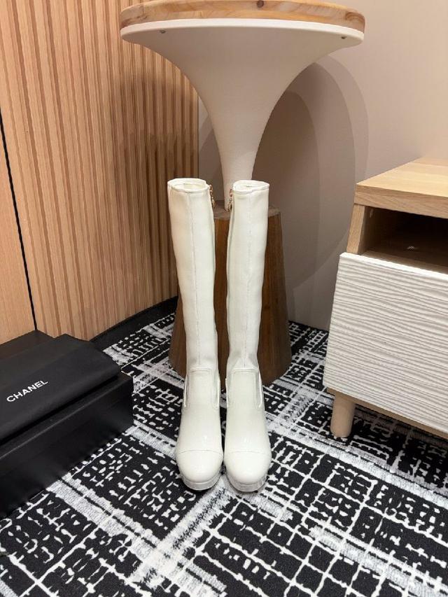秋冬新款Chanel小香防水台粗跟长靴 这个冬季高级与时髦并存