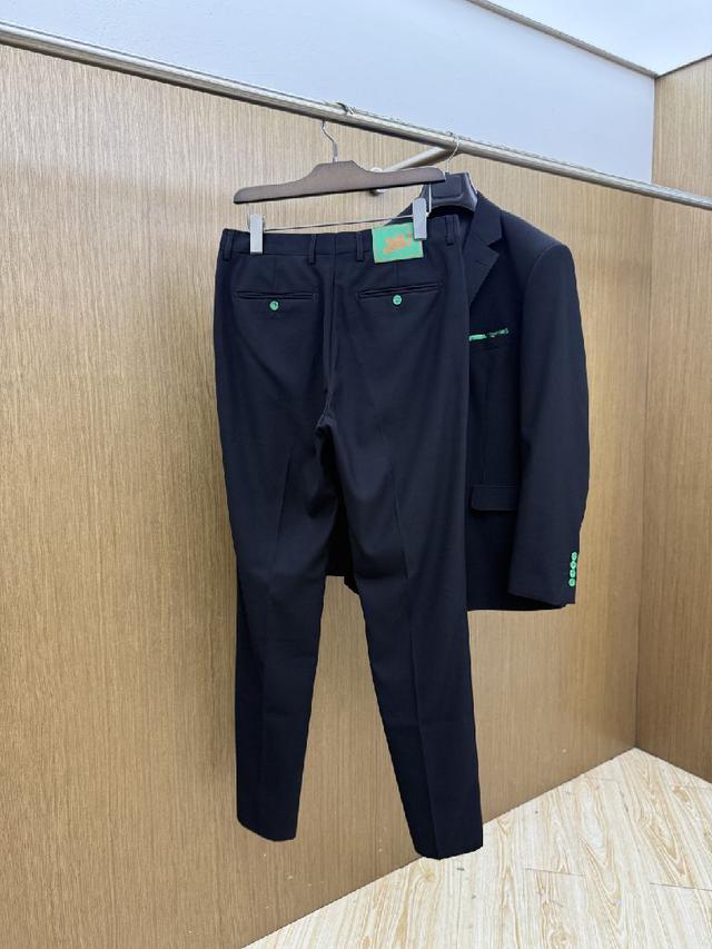原版金属尼龙面料，特殊的光泽感 90绒