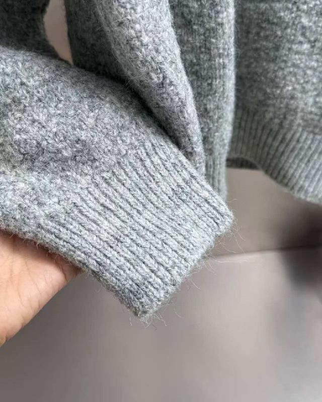 针织衫有弹性，平铺尺寸误差1-2cm，说明具体身高体重能告诉你正确的尺码