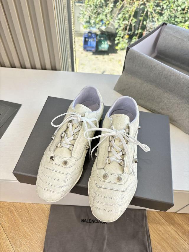 巴黎世家𝟐𝟓𝐀𝐖新品 运动风球鞋 ｜把先锋时髦焊在脚
