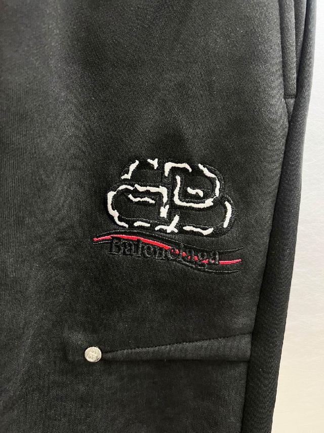 细节无可挑剔，顶级辅料配备，原版logo设计理念，手感细腻柔软
