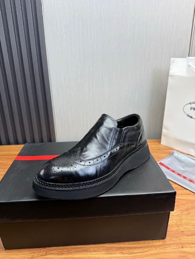 Prad*普拉达.男士爆款时尚皮鞋👞