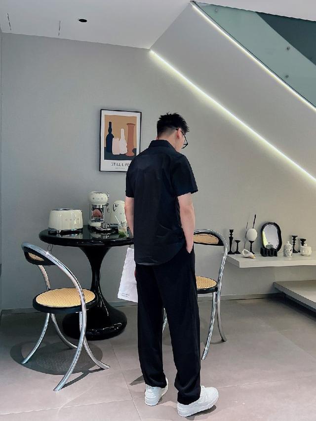 鲁泰丝滑面料，舒服透气，休闲衬衣，简约时尚，从容百搭，帅气优雅