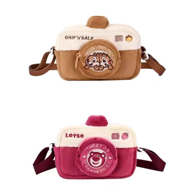 📌新款奇奇蒂蒂草莓熊相機包包👜斜挎包
