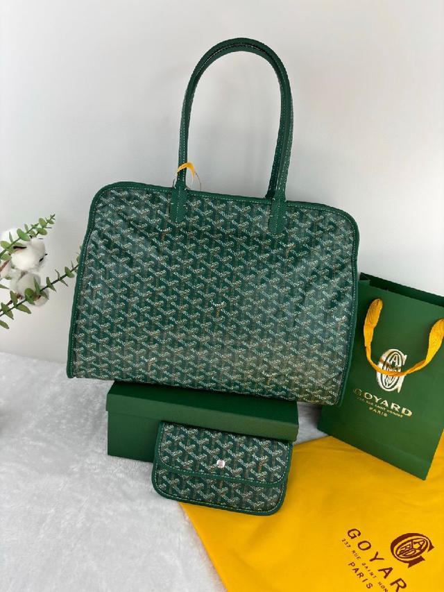 其强大的拉链系统将满足寻求轻便、灵活和安全的人们的需求。