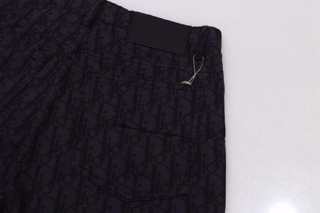 2025春夏新款男士标识短袖polo衫，延续经典休闲翻领