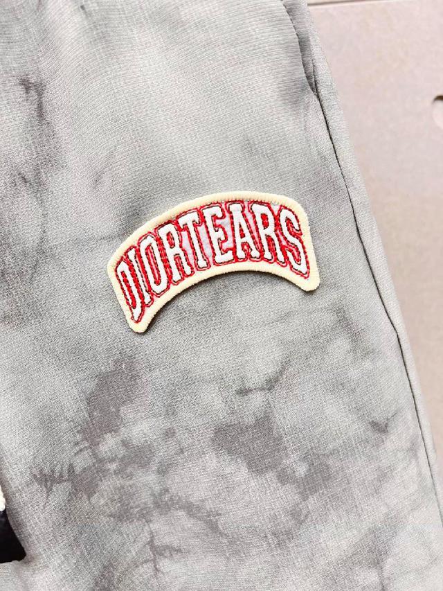 2025春夏新款男士标识短袖polo衫，延续经典休闲翻领