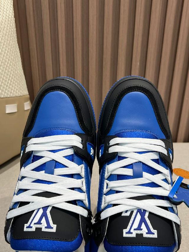 Trainer Maxi将成衣系列的宽松廓形引