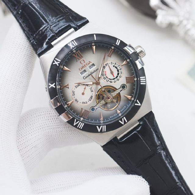 316L精钢表壳  蓝宝石防刮玻璃镜面