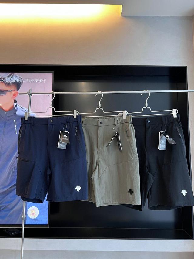 descente迪桑特夏季男子户外梭织短裤轻量化速干薄款软壳