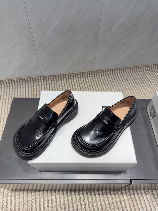 无论时尚怎么变，乐福鞋一直是咱们的必入款之一✅