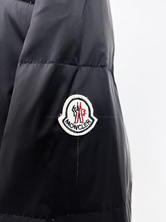 2025秋冬新款羽绒服。这款号称羽绒服届最贵的，全部90绒的