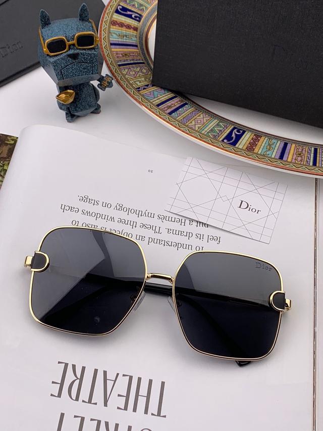 【DIOR-迪奥】2020开ba春新款 潮流爆款 时尚方框偏光太阳镜