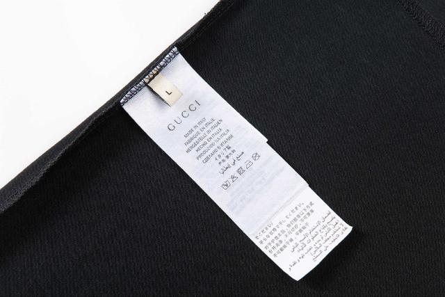 100%双纱纯棉面料，三标齐全，男女同款，宽松版型，高品质。