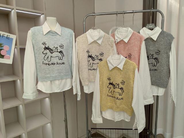 #收單260126-小飛馬🐎針織馬甲＋白襯衫兩件套