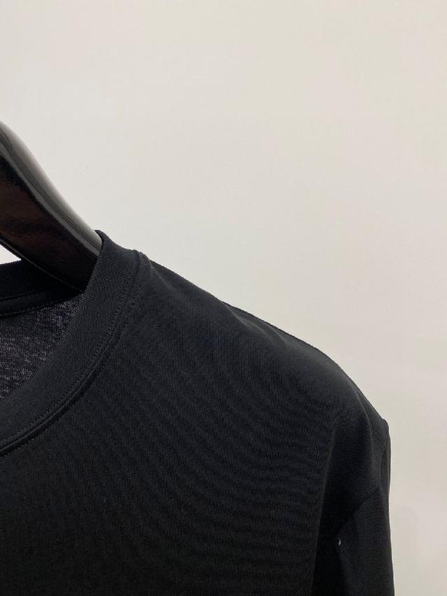 新品短袖T恤，帅气时尚，胸前图案字母logo，简约百搭款