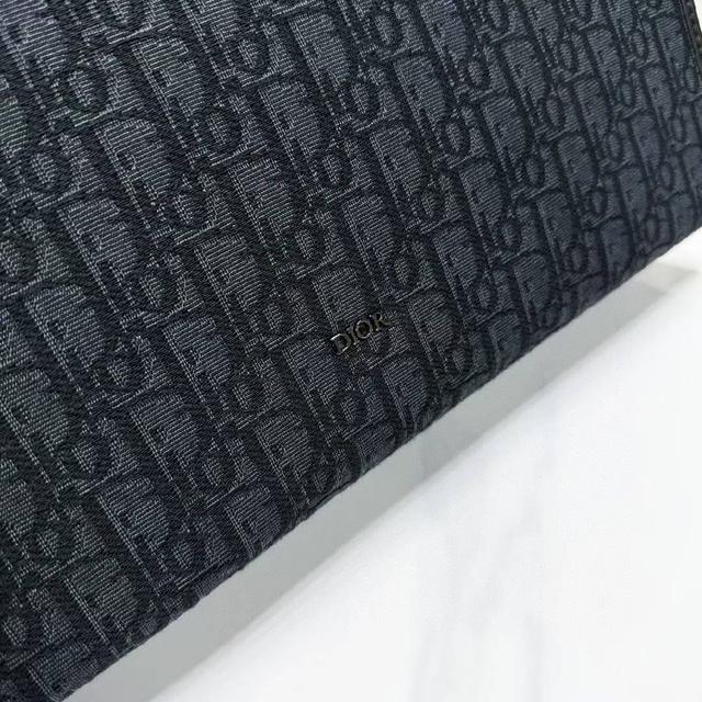 米色 Oblique 印花面料和粒面牛皮革 正面饰以 Dior 标志