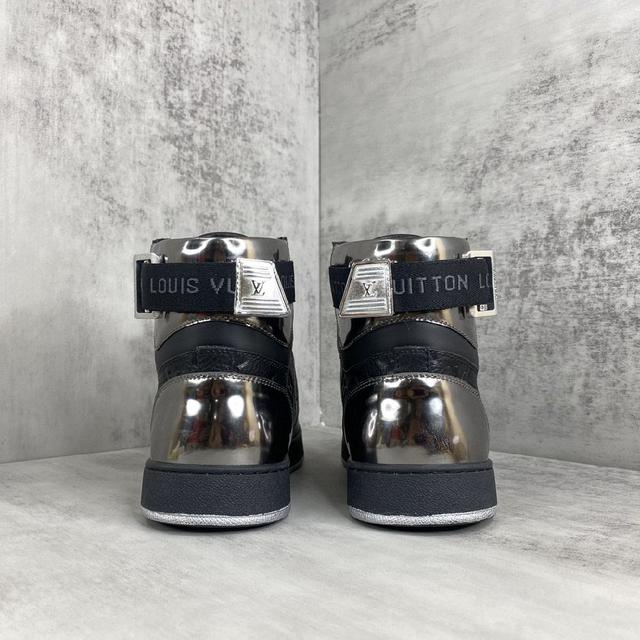 高帮运动鞋 Monogram 丹宁布取自可循环聚酯纤维