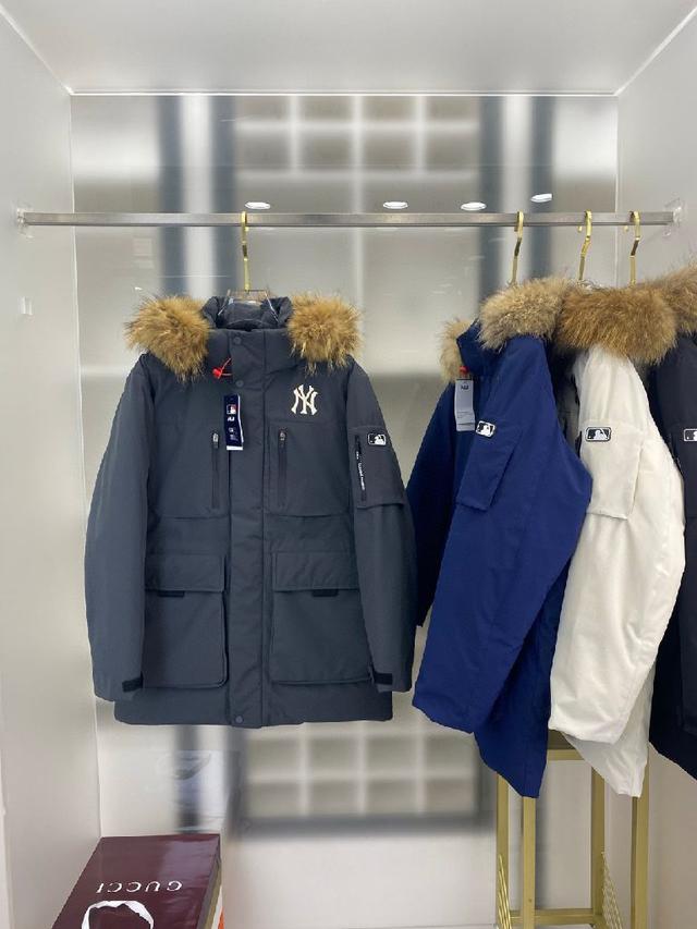 2025年冬季新款男士羽绒服外套，高品质设计，是任何男