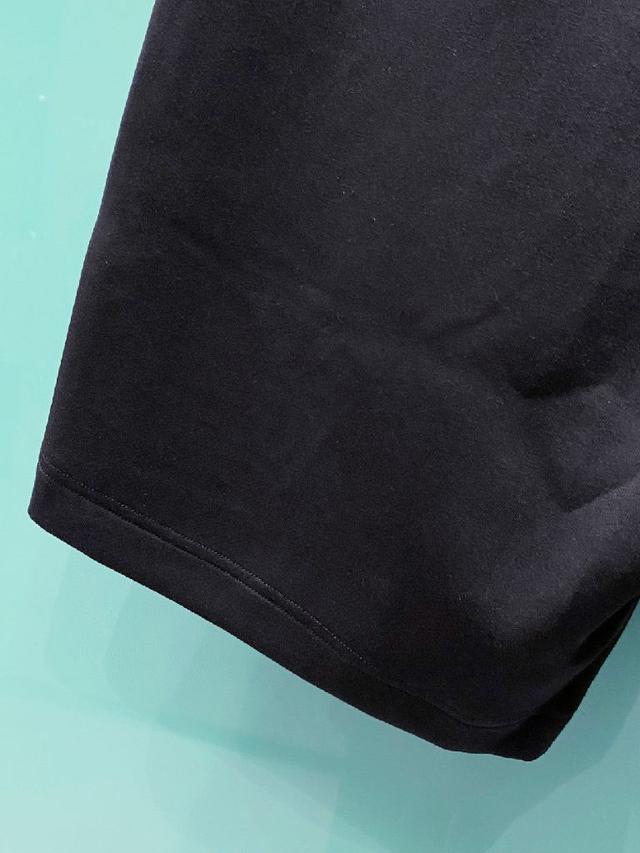 2025春夏新品发售新品短袖T恤。采用进口欧棉面料，温儒