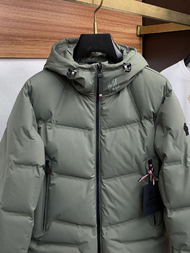 羽绒服 原版1:1订制五金配件全进口原版定制 欢迎专