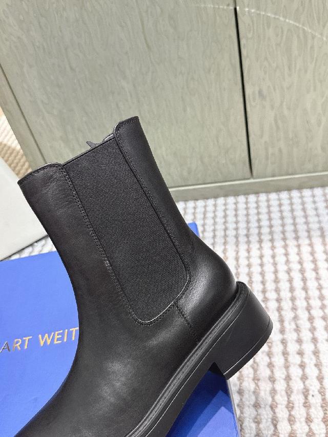 上脚不仅有范儿而且还能让双腿显瘦加倍…骑士靴真的是非常经典复古的存在！