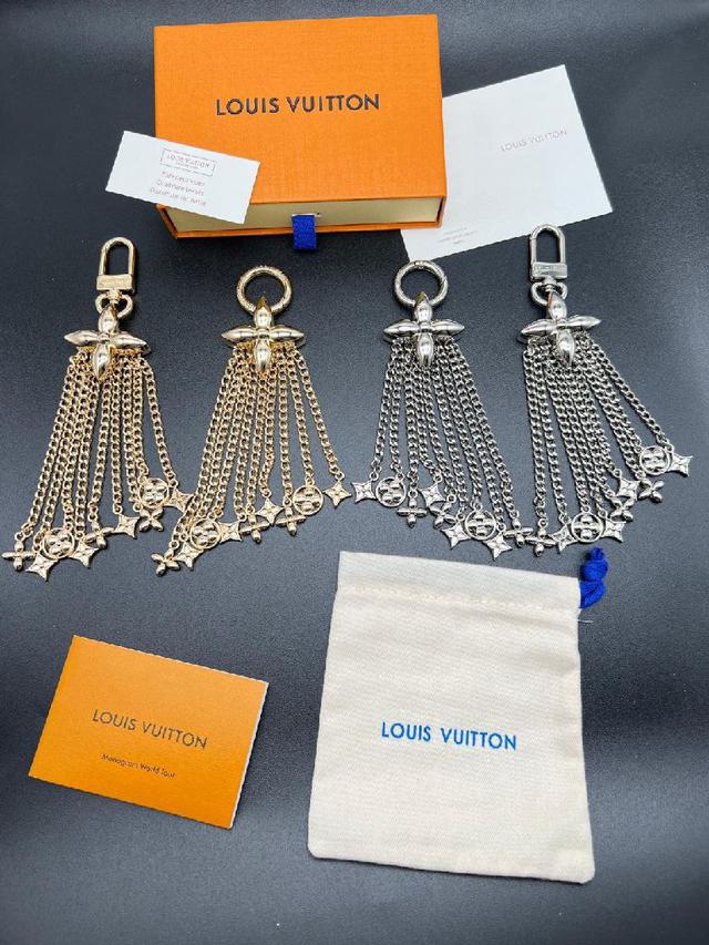 精致链条搭配星形吊坠，金属质感超好，