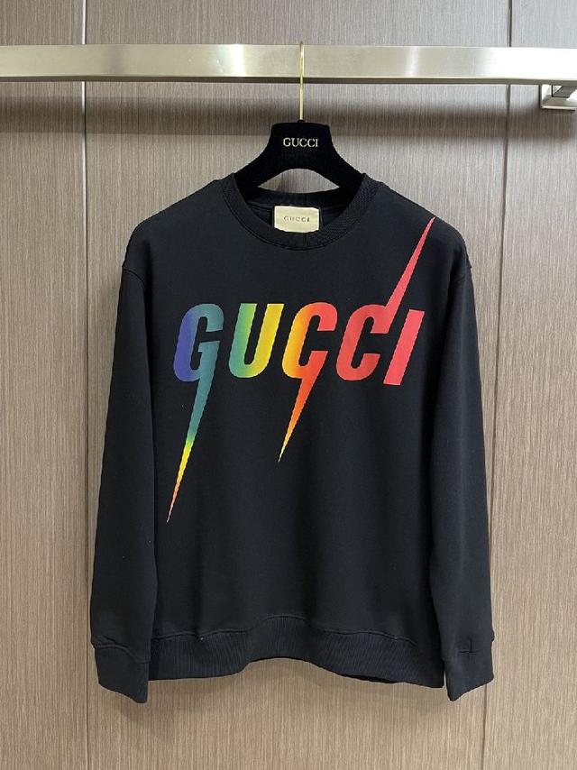 GUCCI 2023FW早秋闪电字母渐变彩虹圆领卫衣，面料采用430克