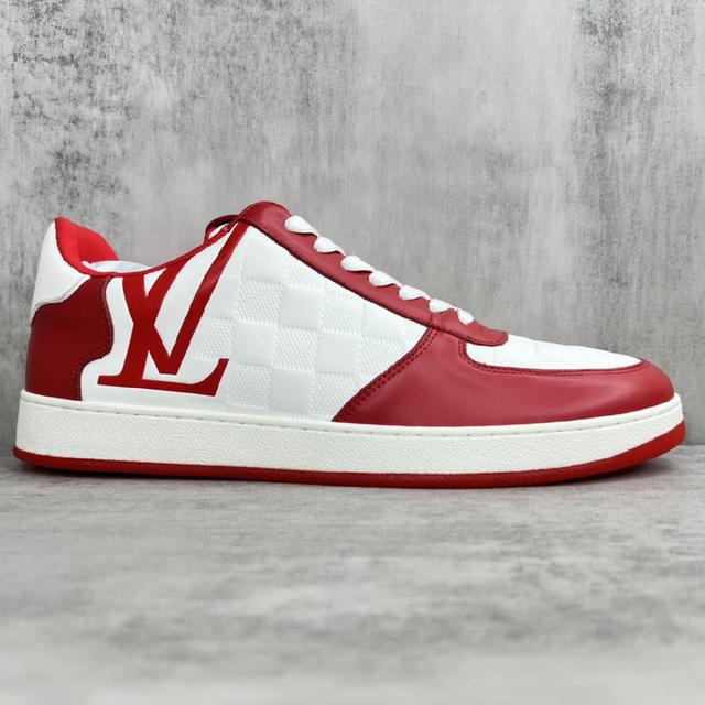 Louis Vuitton 23ss Rivoli 运动鞋为柔软牛皮革压印经典