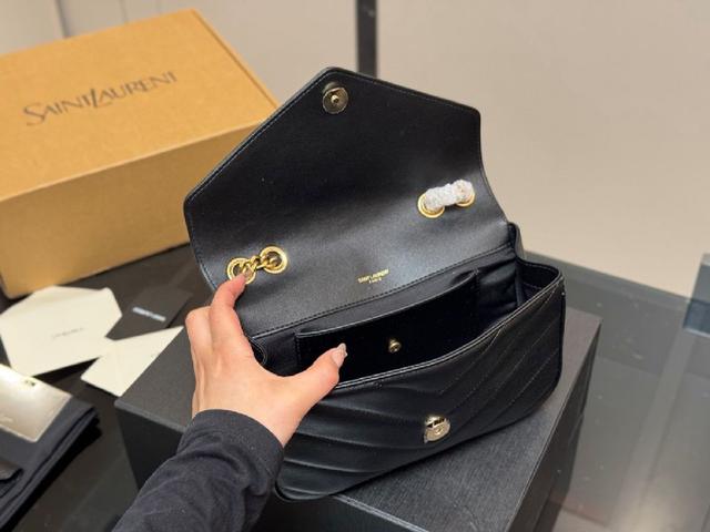 普拉达 男胸包|邮差包 干净利落又帅气