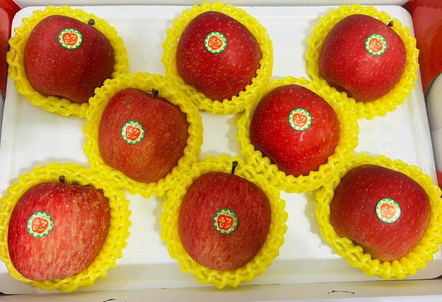 現貨-🍎 春節送禮首選：日本青森蘋果禮盒 —— 平平安安，紅運當頭！ 🧧