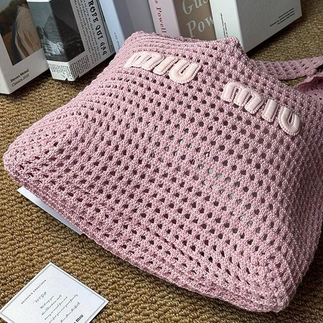 MIU MIU Summer Reads 官方限定度假風櫻花粉編織托特包