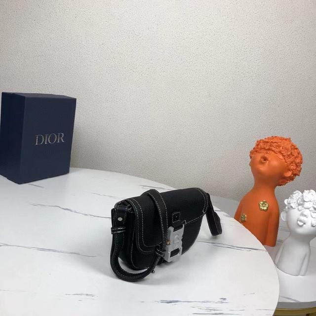 可调节的 Christian Dior 标志尼龙提花和牛皮革肩带