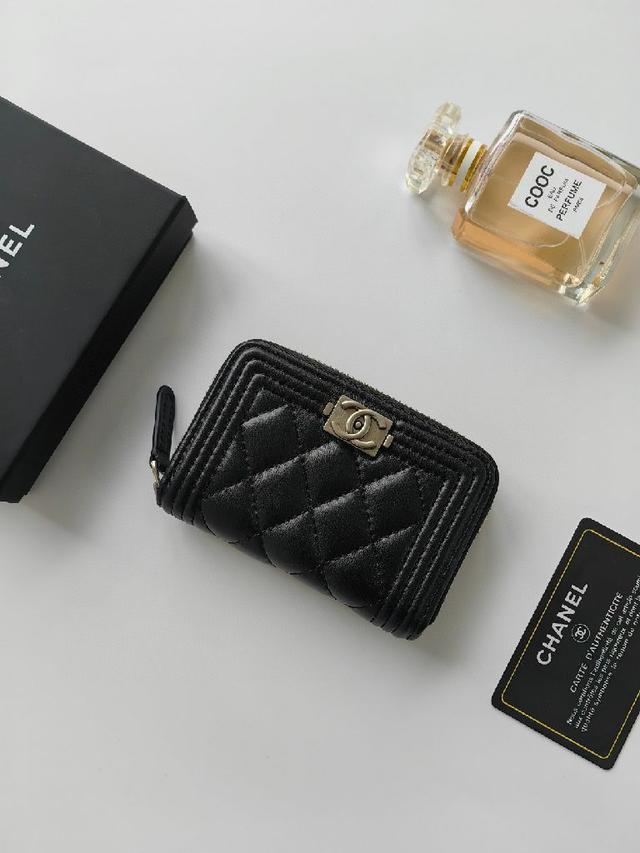 香奈儿卡包❤零钱包️❤️里外全皮 专柜款式 做工细节无可挑剔