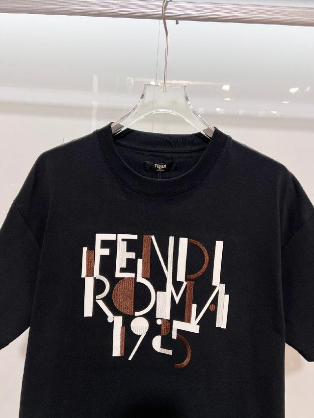 色刺绣logo 男女同款 短袖t恤 ·定制320克重100％双纱
