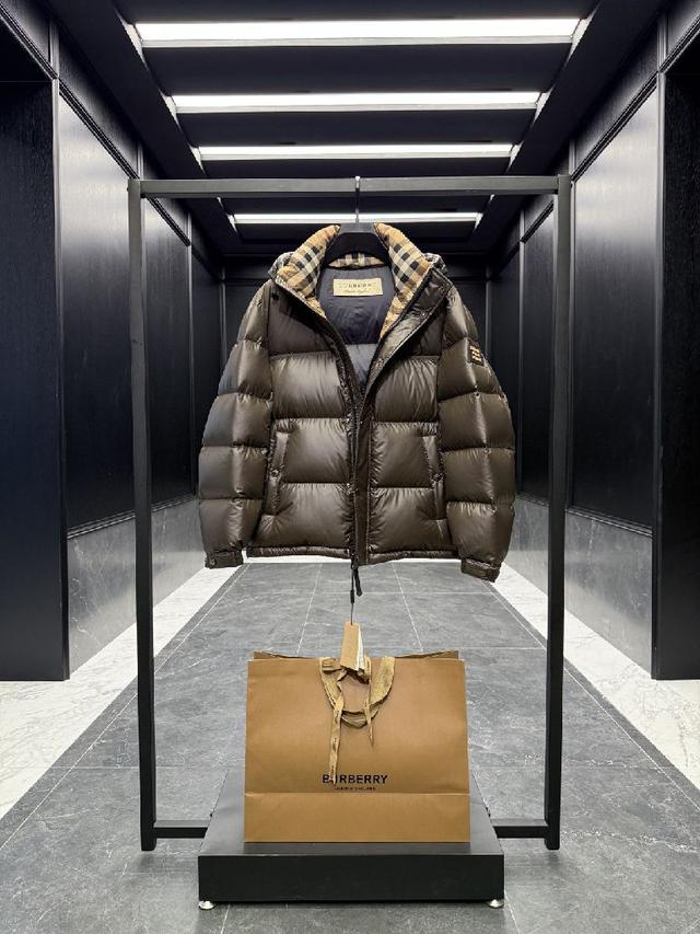 特级羽绒⬆️Burberry/ 076博柏利 撞色胶条字母Logo徽标连帽